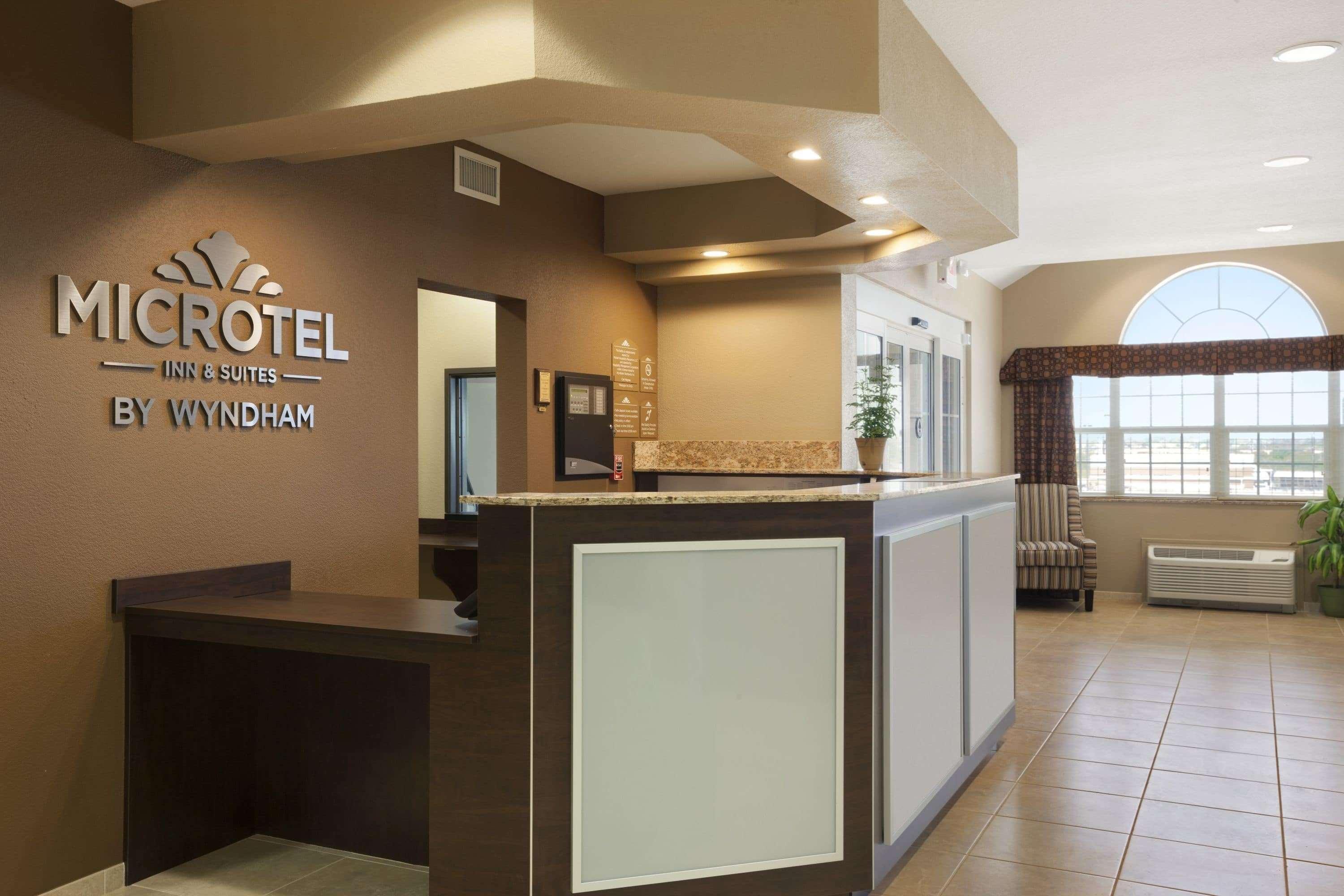 Microtel Inn & Suites Pleasanton Esterno foto